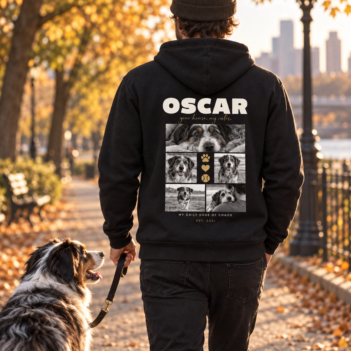 Personalisierter Haustier Hoodie mit fünf Hundefotos – Lifestyle Rückenansicht