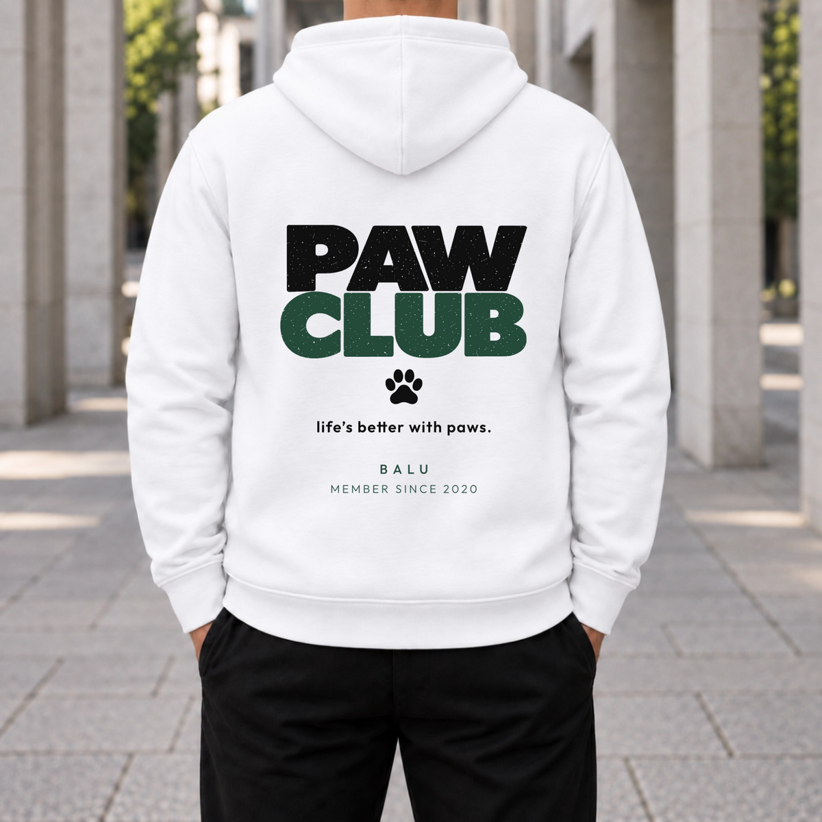 Weißer PAW CLUB Herren Hoodie – personalisierter Rückenprint