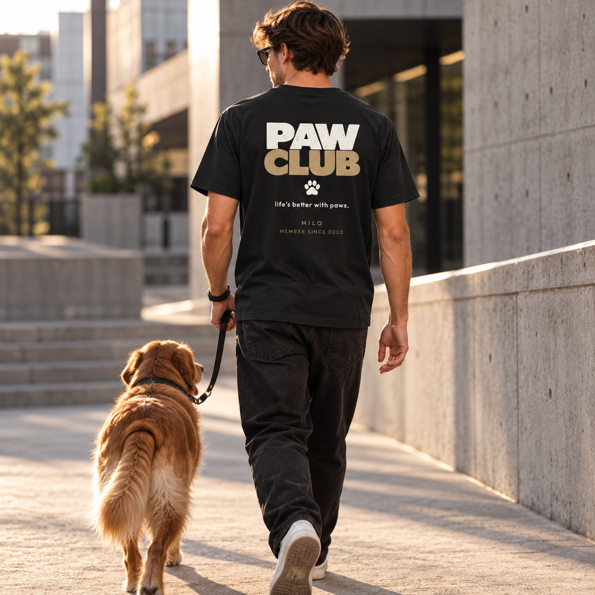 Personalisiertes PAW CLUB T-Shirt in Schwarz – Streetwear-Lifestyle mit Hund