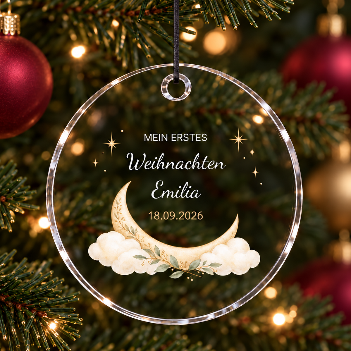 Personalisierter Weihnachtsanhänger zum ersten Weihnachten mit schwarzer Vierkant-Lederkordel
