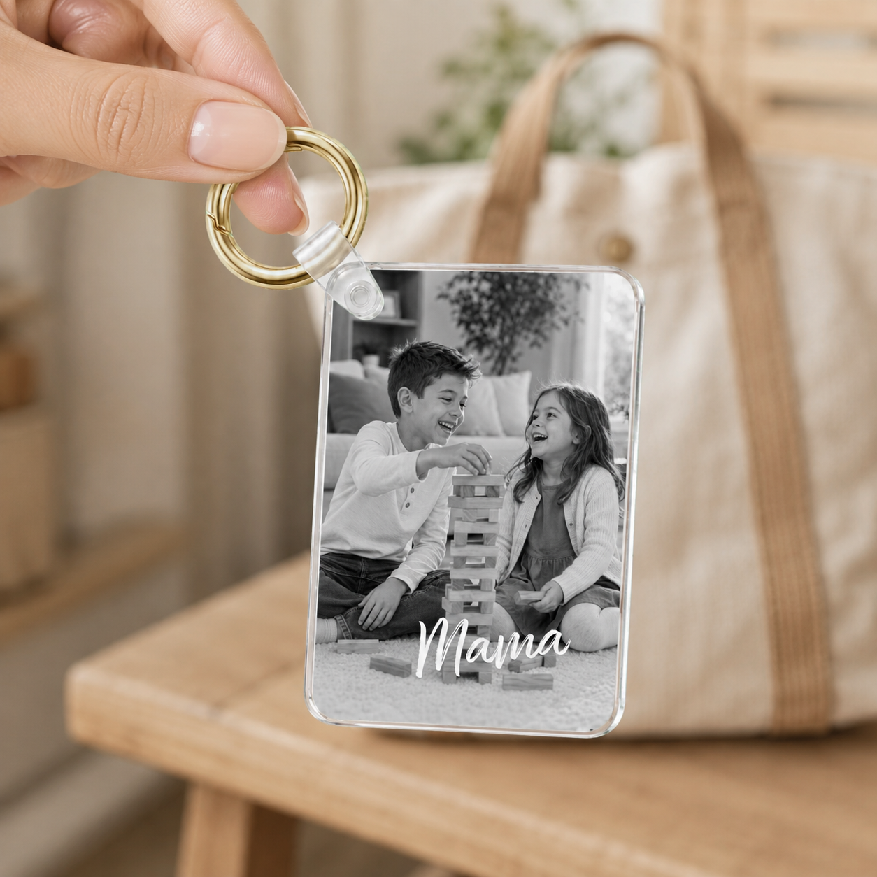 Personalisierter Foto-Schlüsselanhänger für Mama – Schwarz-Weiß mit Wunschtext