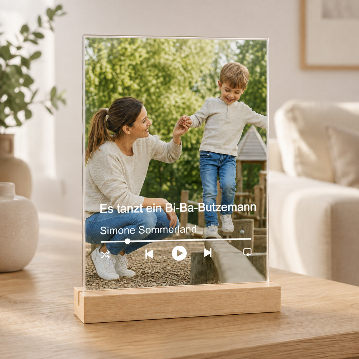 Personalisiertes Acrylglasbild für Mama mit Foto & Song