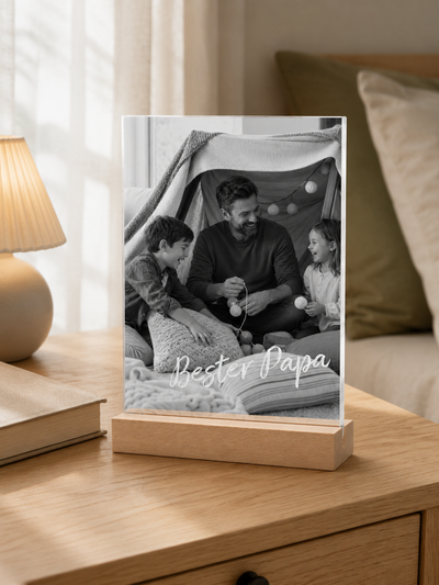 Personalisiertes Acrylglasbild für Papa – Schwarz-Weiß Foto mit Wunschtext