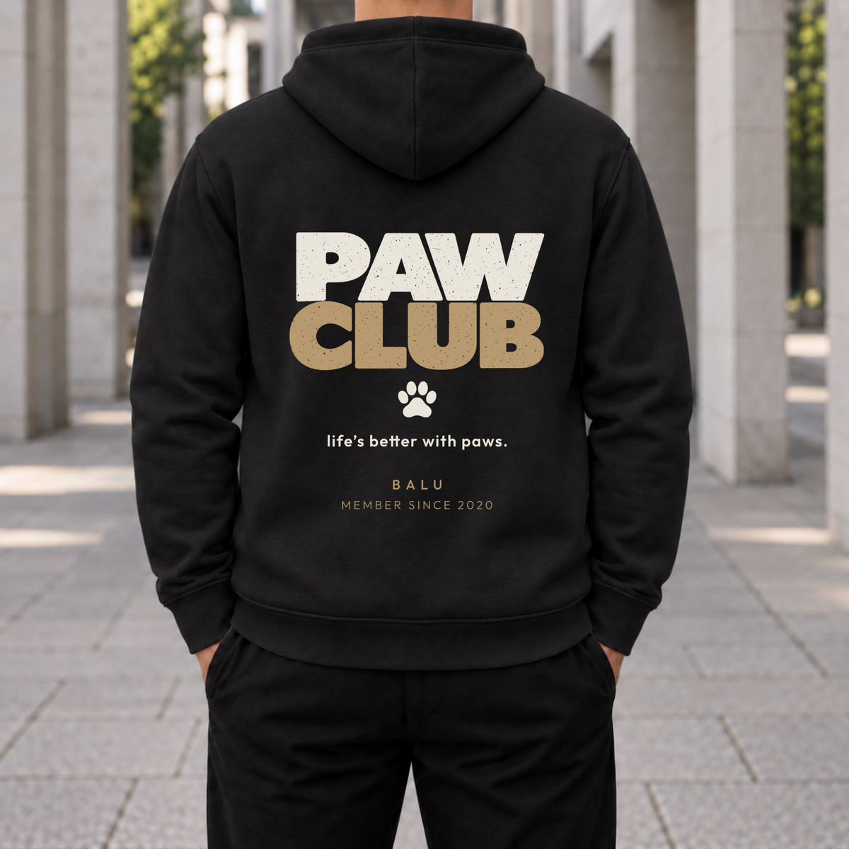 Schwarzer PAW CLUB Herren Hoodie – personalisierter Rückenprint