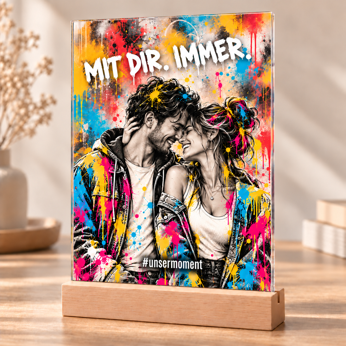 Personalisiertes Street-Art Acrylglasbild eines Paares mit der Headline Mit dir. Immer.